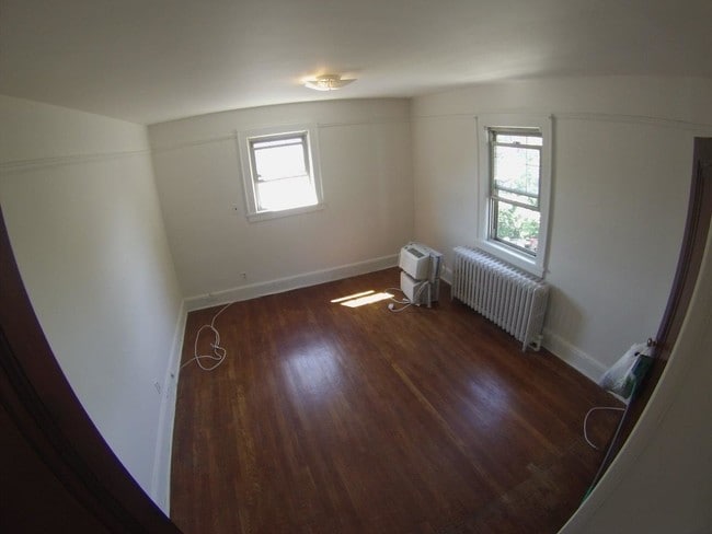 Building Photo - 234 S Ridge St