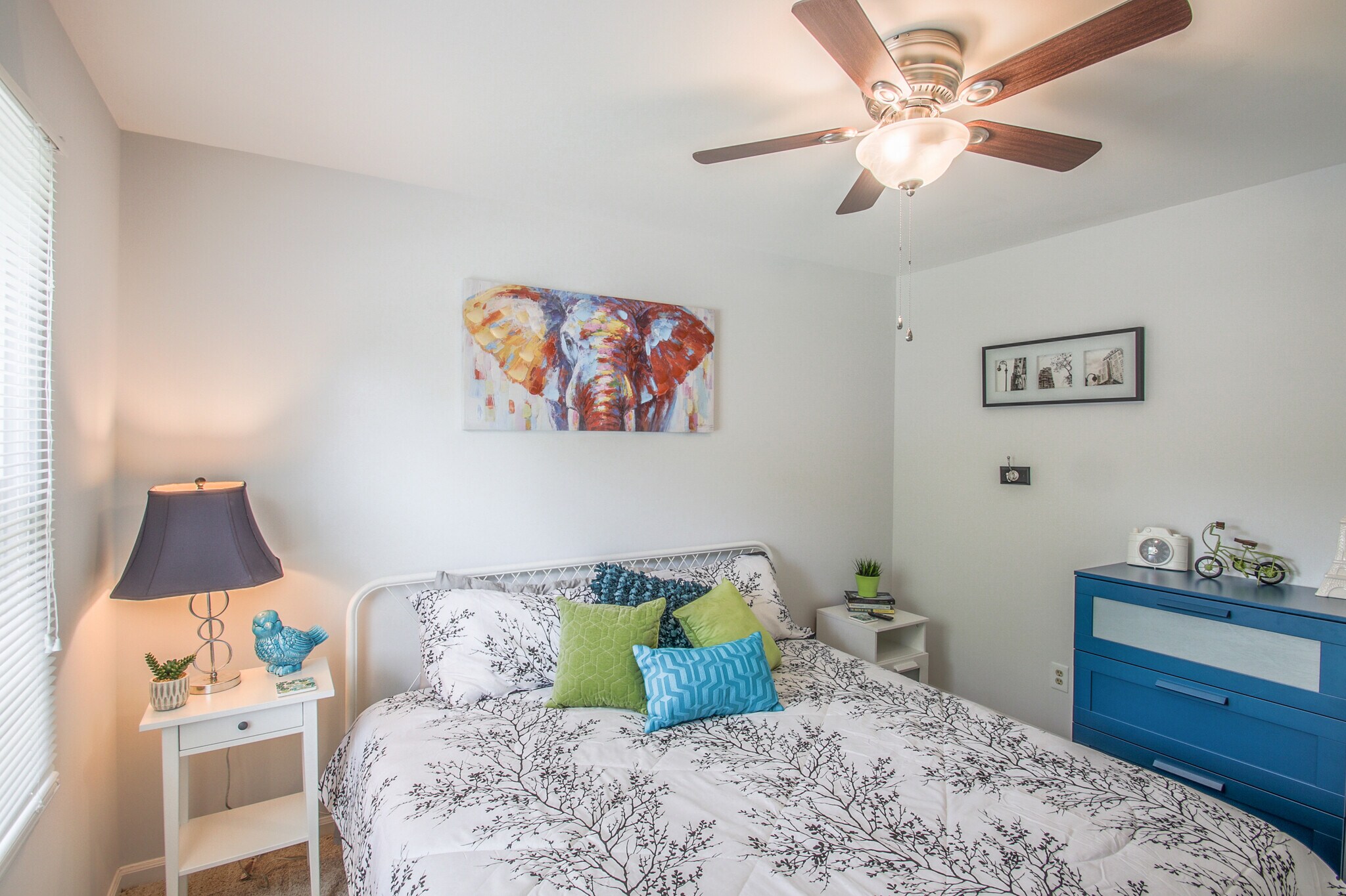 Bedroom 3 with queen bed - 8800 Nightingale Ln