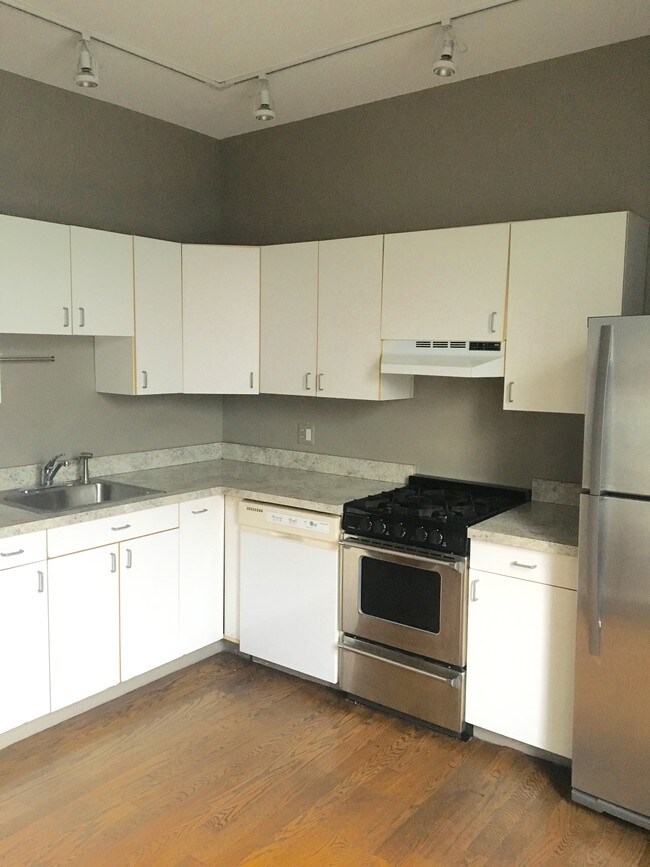 425 Bloomfield Ave 425 Bloomfield Ave Montclair NJ 07042 Apartment