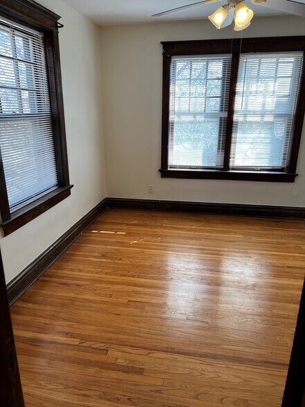 Bedroom - 4802 Arsenal St