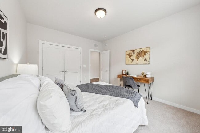 Building Photo - 44603 Wolfhound Sq