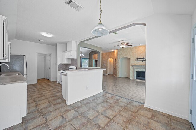 Building Photo - 12918 Stratford Mill Ln