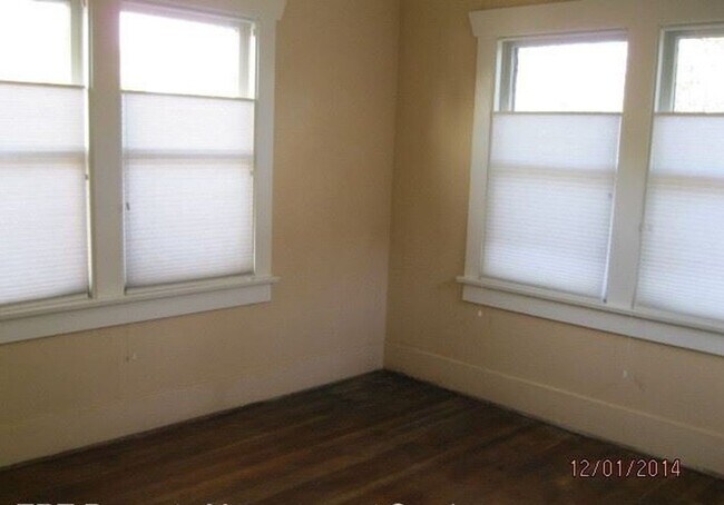 Building Photo - West University Duplex