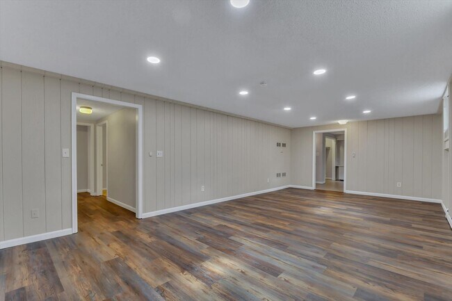 Building Photo - Beautiful, Bright & Move-In Ready Ranch in Desirable West Arvada