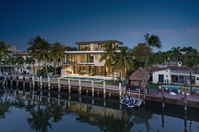 Building Photo - 641 Flamingo Dr