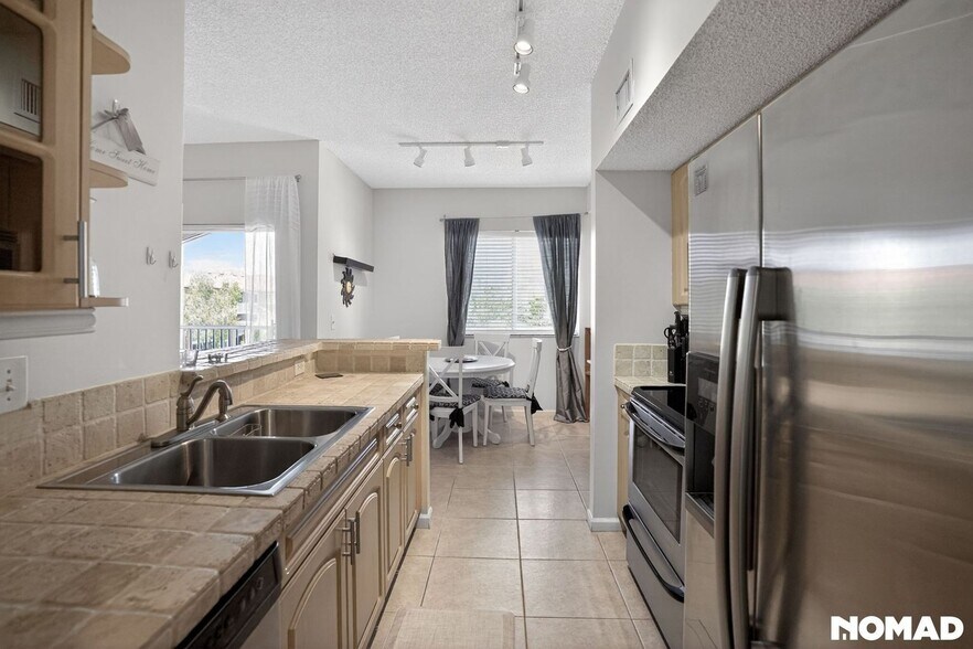 Building Photo - 1885 Florida Club Dr