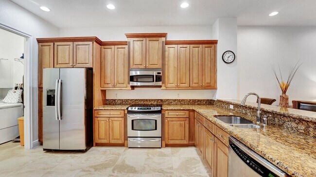 Building Photo - 4703 Artesa Wy E