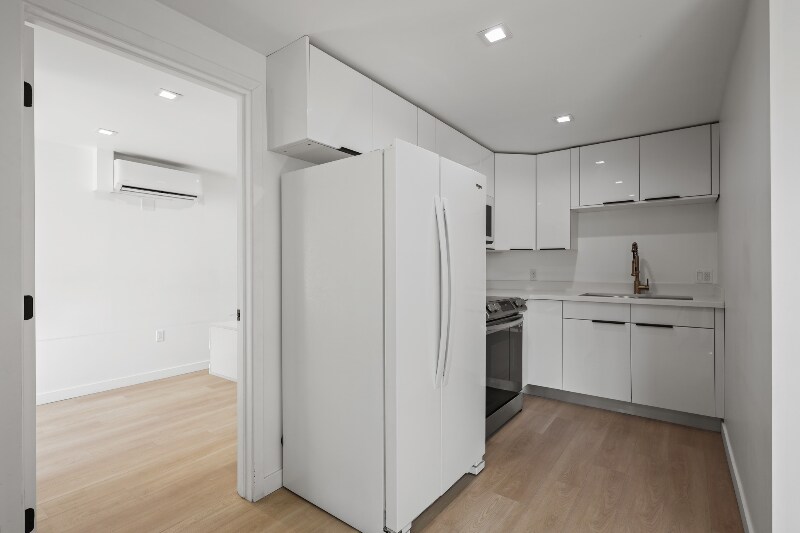 Building Photo - 1139 Bellevue Ave