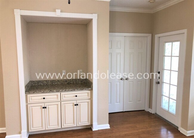 Building Photo - Beautiful 3 bd / 2 ba Condo in Metrowest!!