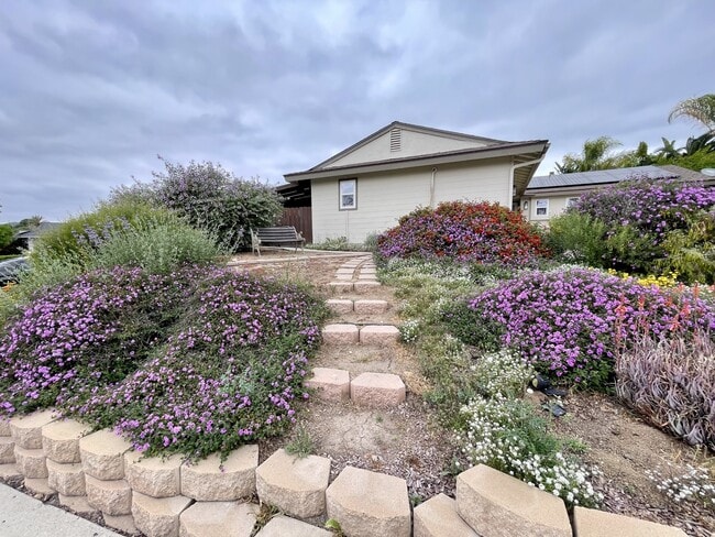 Building Photo - 9556 Cecilwood Dr