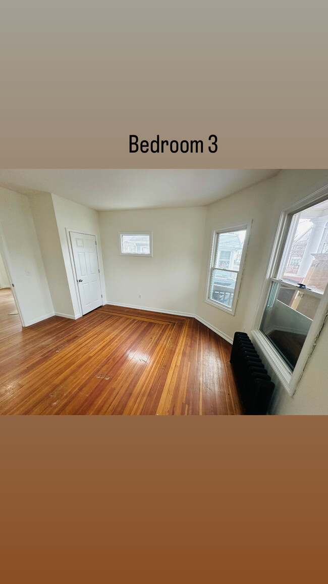 Bedroom 3 - 39 Mansfield St