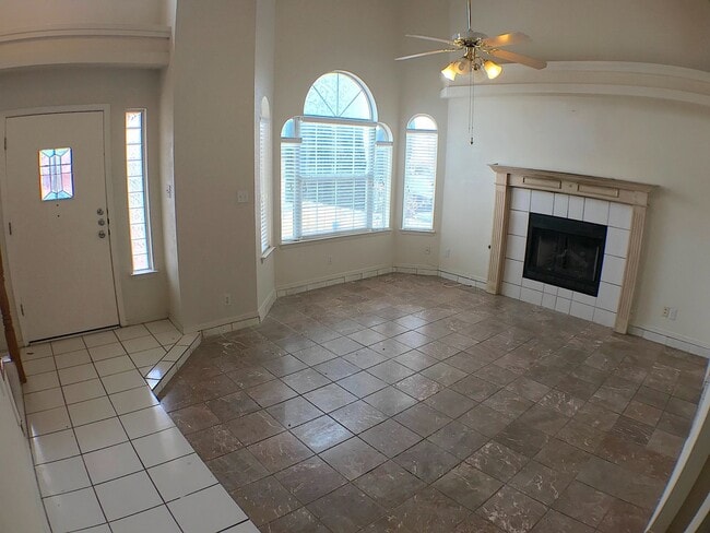 Building Photo - Northeast El Paso 3 Bed Refrig A/C