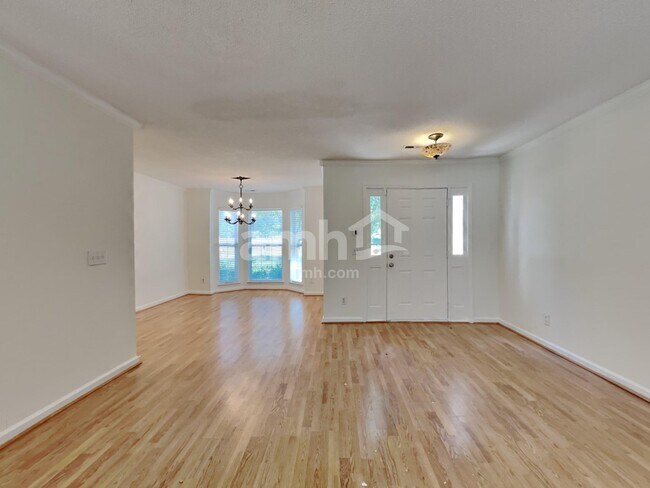 Building Photo - 13211 Peacock Ln