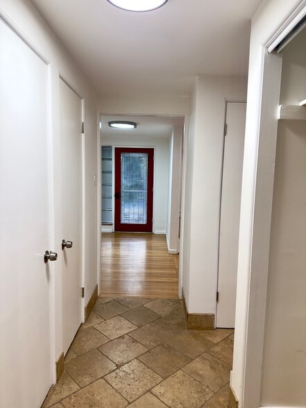 Building Photo - 1 High Acres Dr