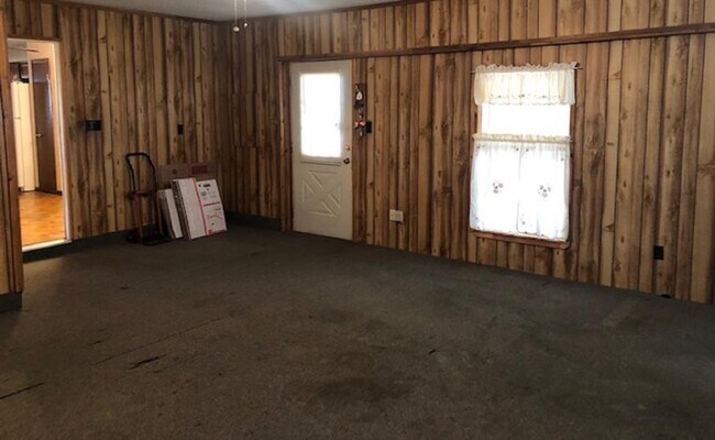 Building Photo - 112 Forestwood Dr