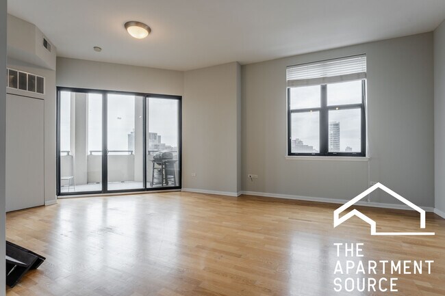 Building Photo - 1464 S Michigan Ave