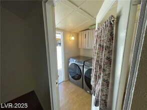 Building Photo - 668 Avenue F