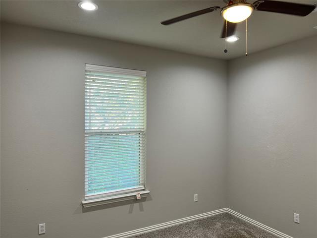 Building Photo - 319 W Page Ave