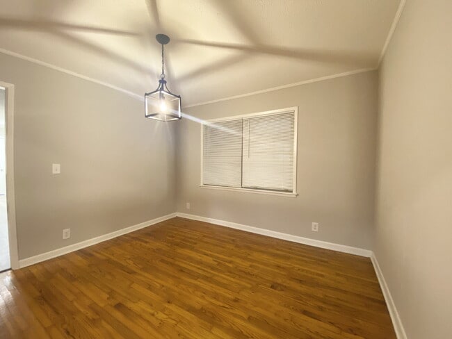 Building Photo - Single-family home on Hilton Head Island with NO HOA!