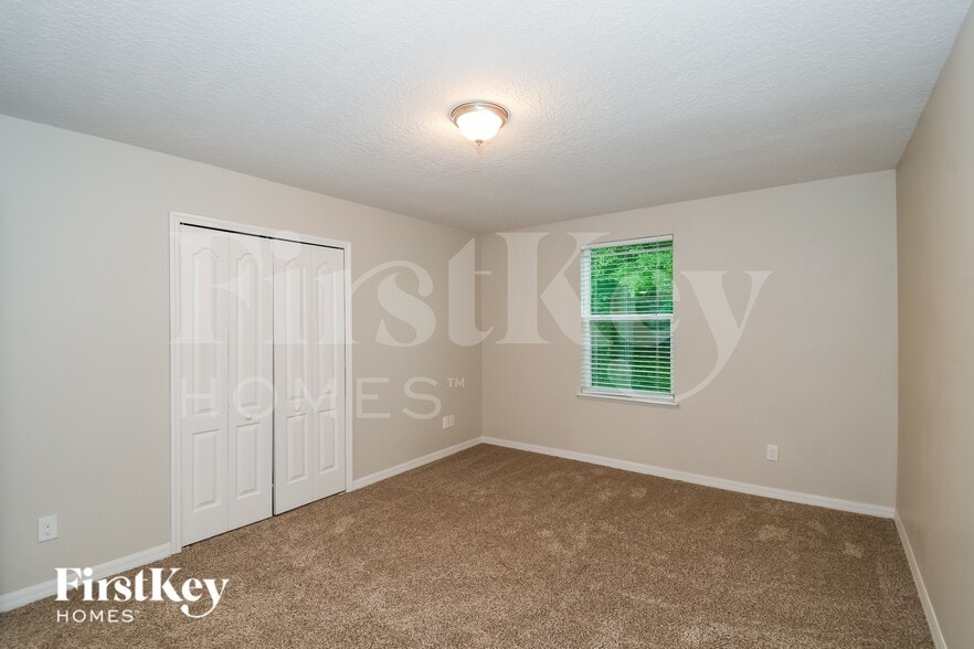 Building Photo - 10280 Magnolia Hills Dr