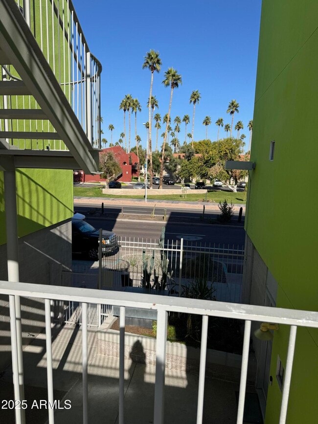 Building Photo - 1111 W University Dr