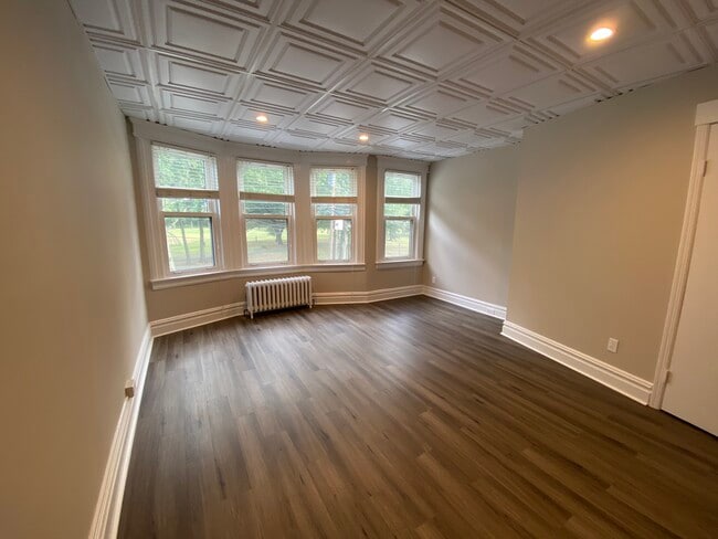 Building Photo - 176 Glenwood Ave