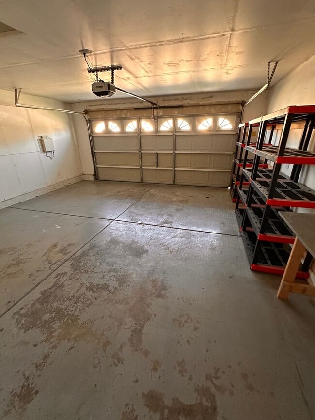 Building Photo - Beautiful 3-Bedroom, 2-Bathroom Home in Desirable Menifee Neighborhood