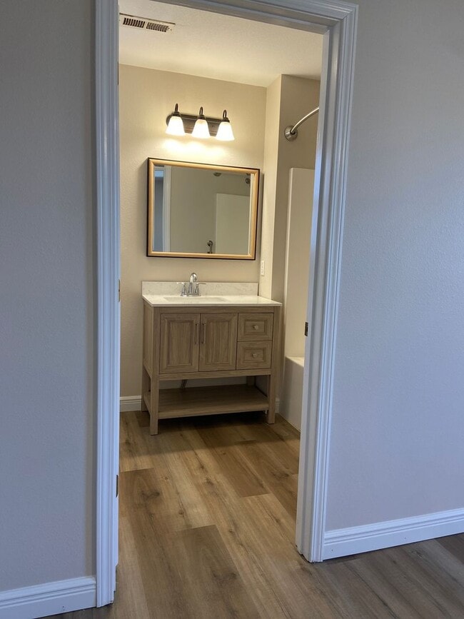 Building Photo - Single-Family Home in Evergreen Ridge, Hollister