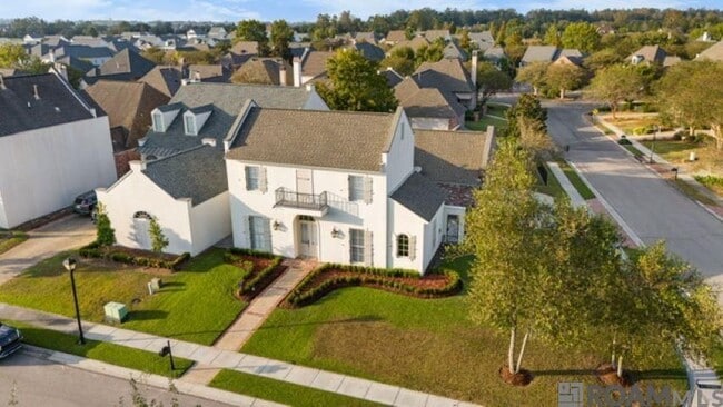 Building Photo - 2904 Rue Dauphine