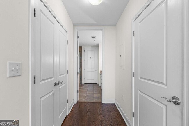 Building Photo - 270 17th St NW