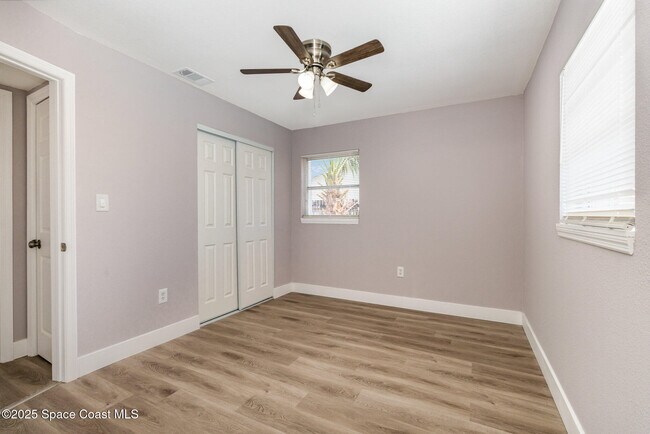 Building Photo - 1497 Breeze Ln