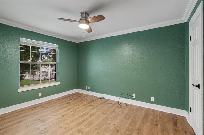 Building Photo - 1203 Thackeray Ln