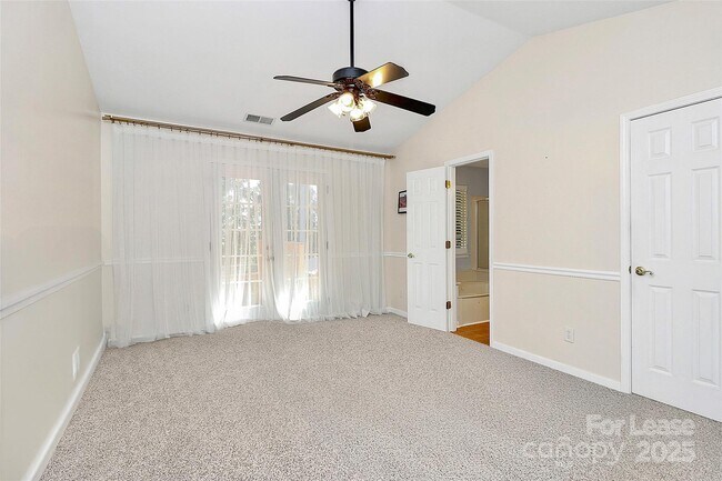 Building Photo - 203 Alnwick Ln