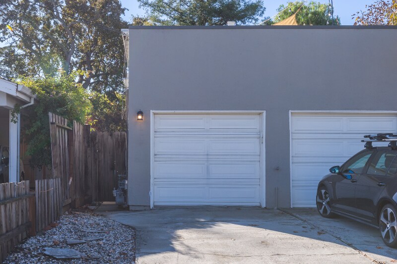 Building Photo - 1176 King St