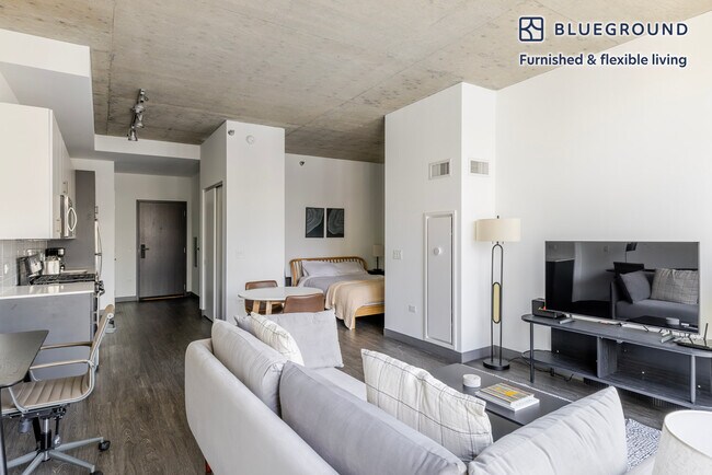 Building Photo - 60 E Randolph St