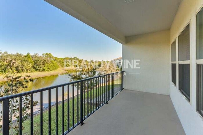 Building Photo - 5637 Mercado Dr