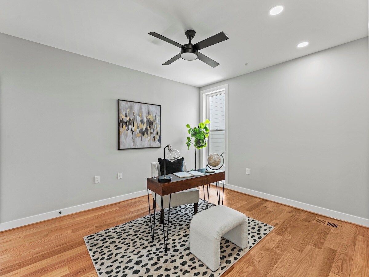 Building Photo - 4320 7th St NW