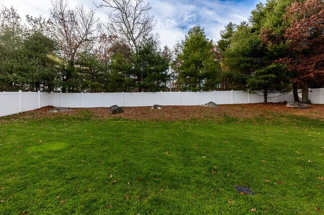 Building Photo - 5 Neff Dr