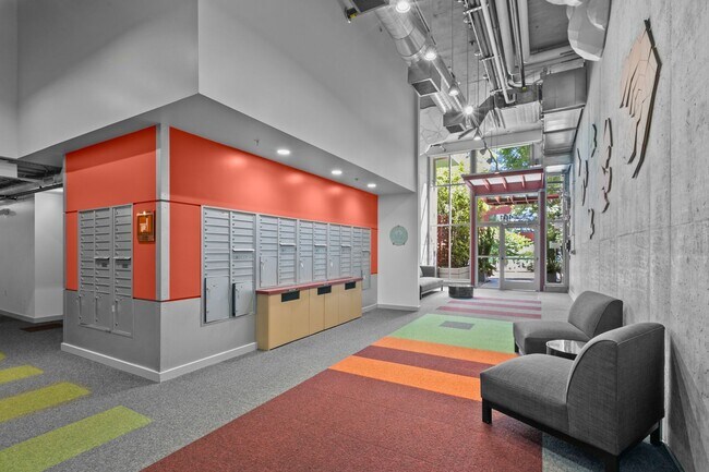 Building Photo - Modern Air Conditioned South Lake Union Loft