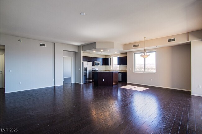 Building Photo - 8255 S Las Vegas Blvd