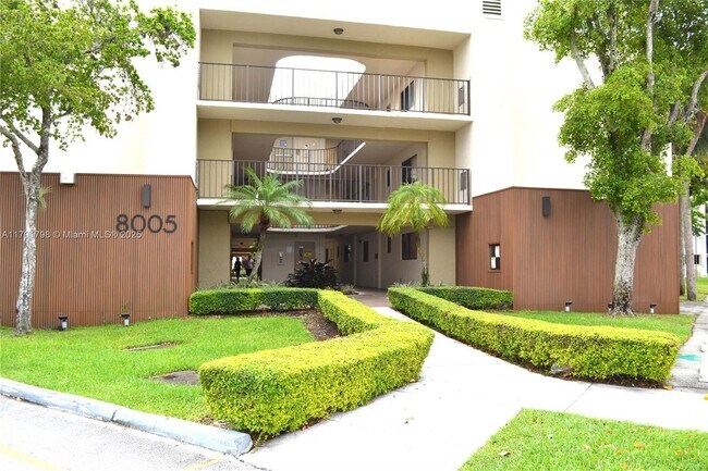 Building Photo - 8005 SW 107th Ave