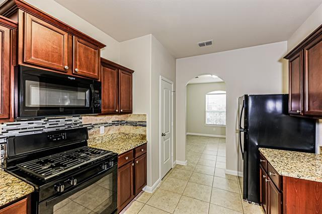 Building Photo - 9425 Bald Cypress St