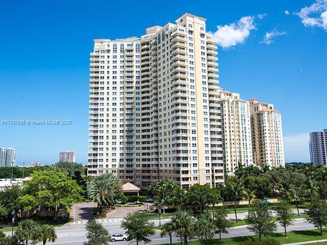 Building Photo - 19501 W Country Club Dr