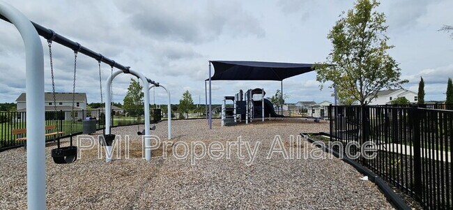 Building Photo - 14521 Crestavista Ave