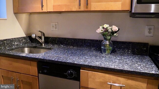 Building Photo - 1900 S St NW