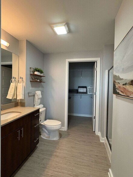 Building Photo - 3922 Foster St