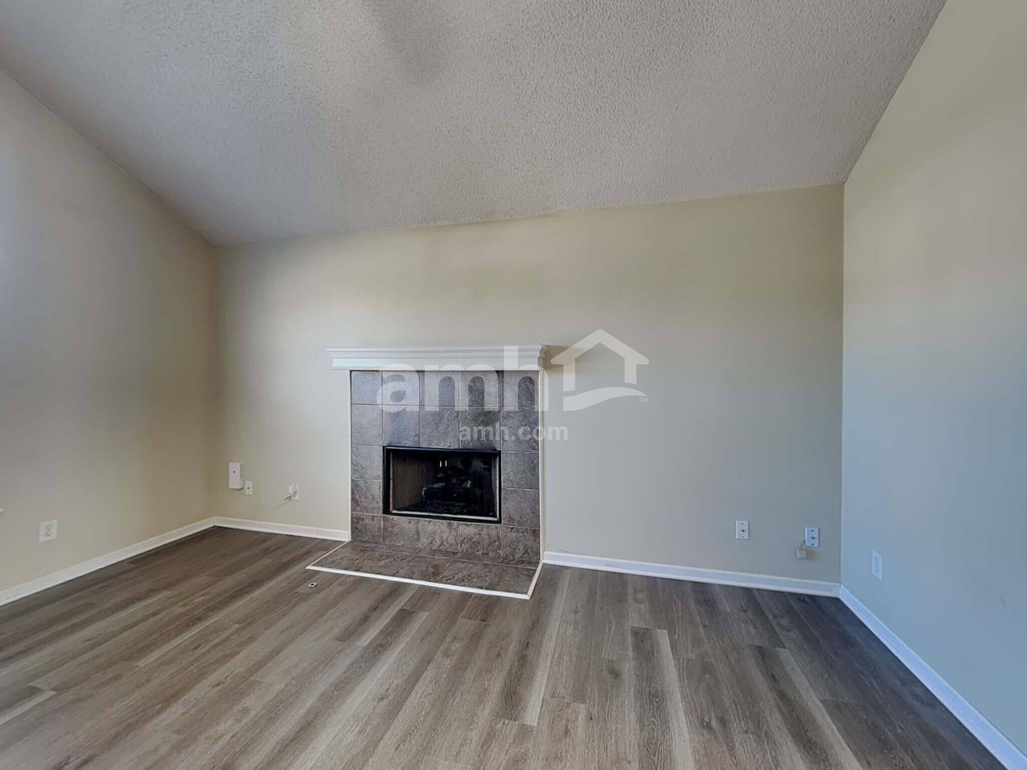 Building Photo - 11627 N Manning Ave