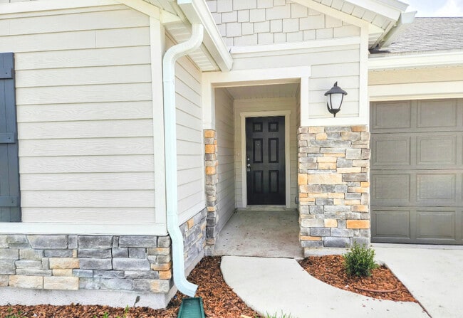 Building Photo - 11172 Stapleton Dr