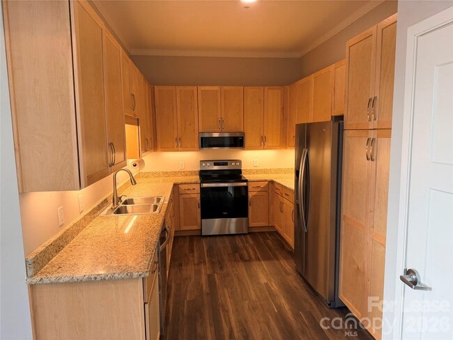 Building Photo - 201 E Innes St