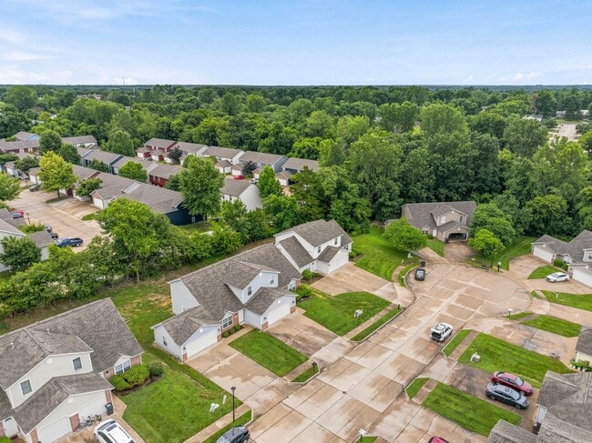 Building Photo - 5004-5006 Betty Jean Way